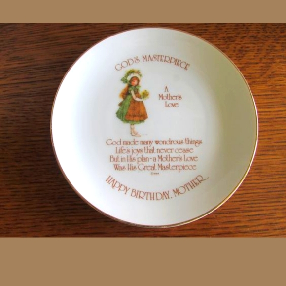 MOTHERS BIRTHDAY GIFT Rare find 1975 Holly Hobby Mothers Love porcelain plate - Picture 1 of 5
